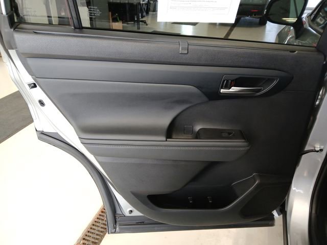 Used 2022 Toyota Highlander XSE image 14