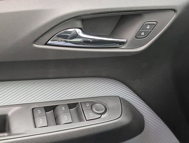New 2027 Chevrolet Bolt LT w/ Comfort Package FWD image 18