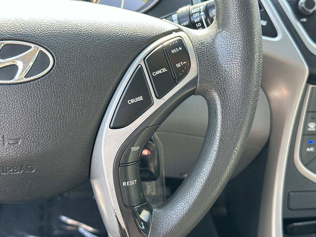 Used 2016 Hyundai Elantra SE w/ Option Group 02 FWD image 20