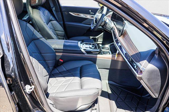 New 2025 BMW 760i xDrive image 26