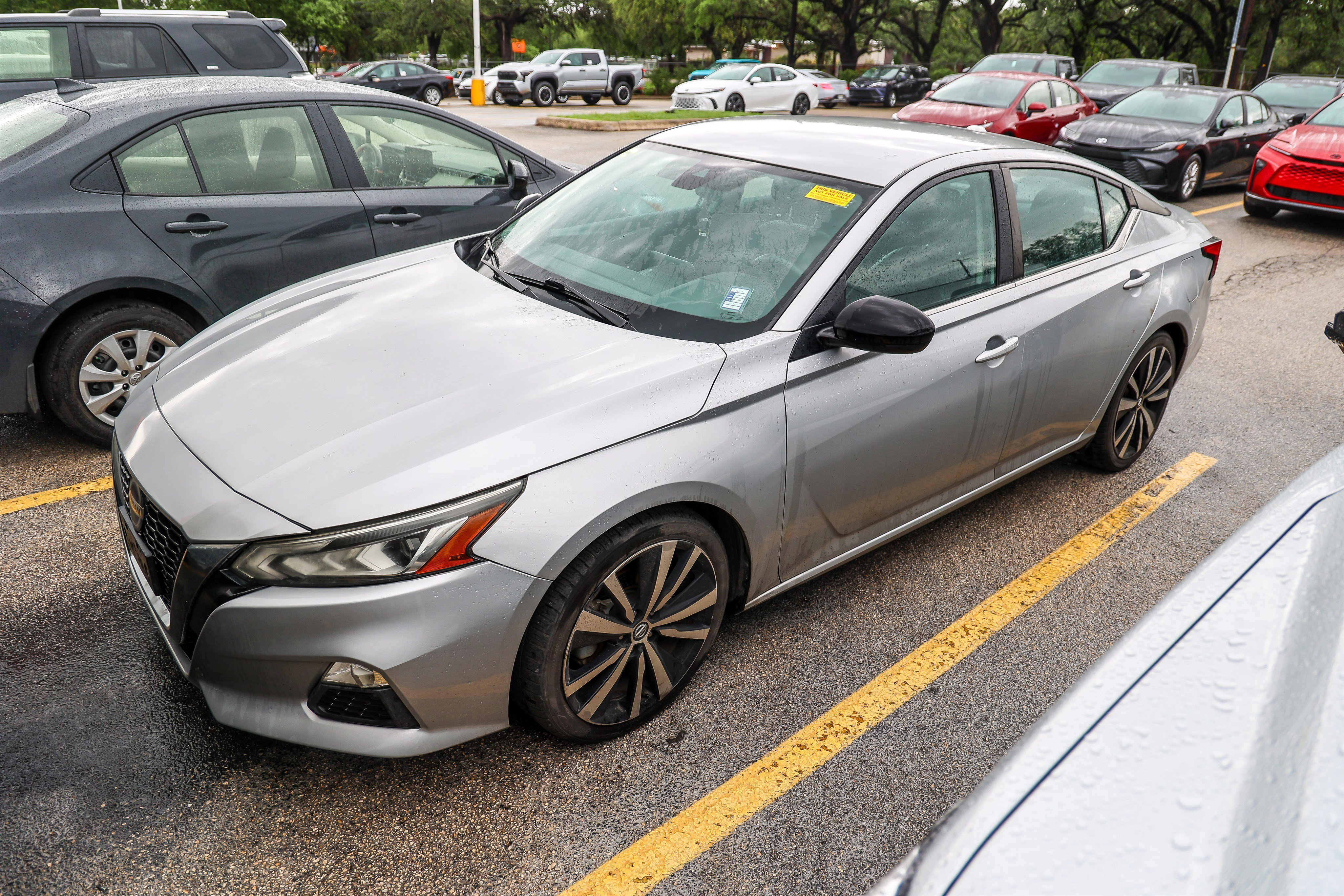 Used 2021 Nissan Altima 2.5 SR FWD image 3