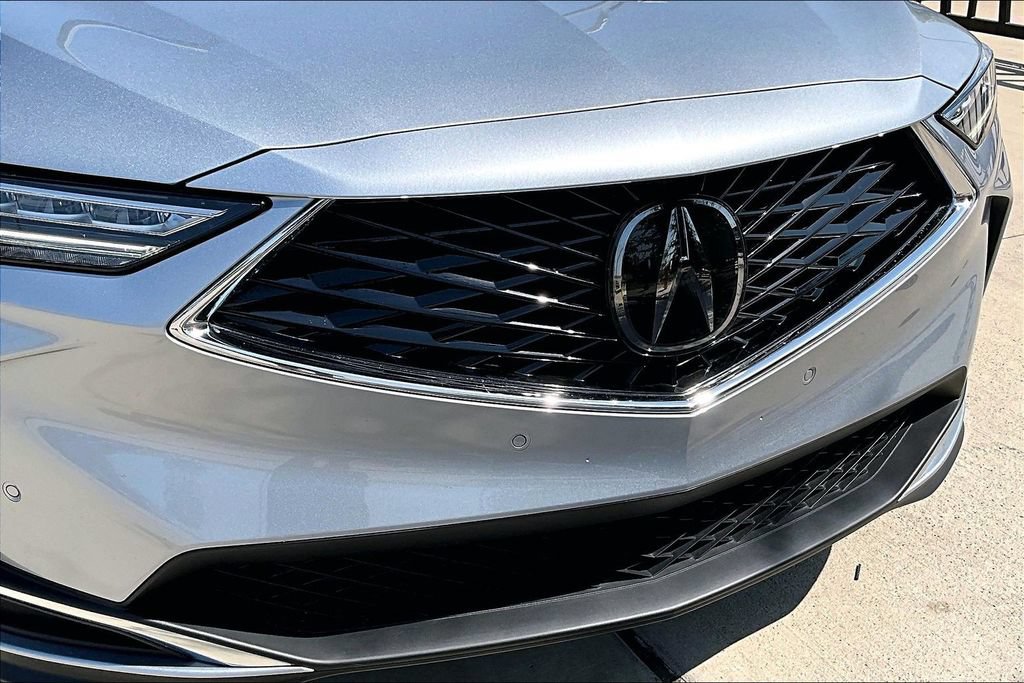 Certified 2026 Acura MDX w/ Technology Package FWD image 33