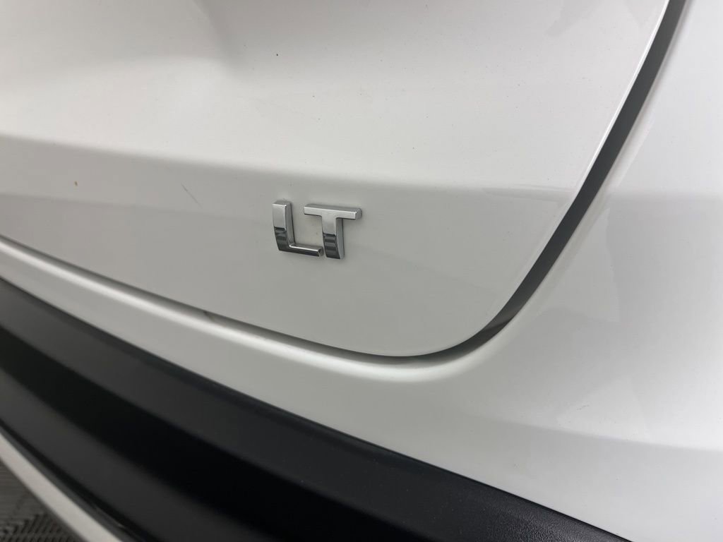 Certified 2025 Chevrolet Trax LT FWD image 4