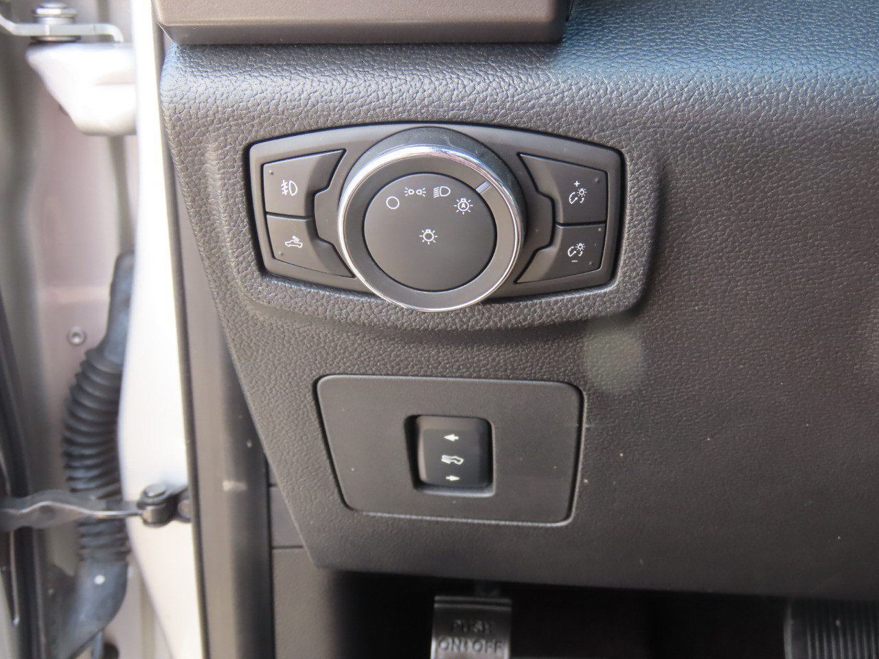 Used 2017 Ford F150 XLT w/ Equipment Group 302A Luxury RWD image 27