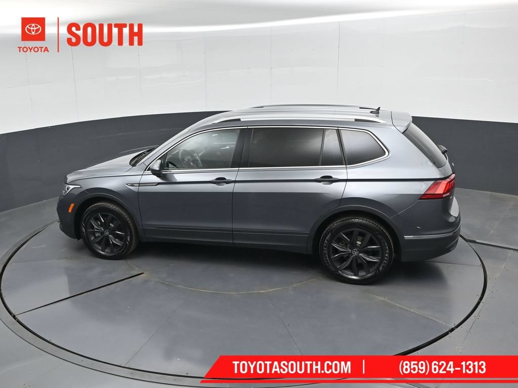 Used 2024 Volkswagen Tiguan SE AWD/4WD image 54