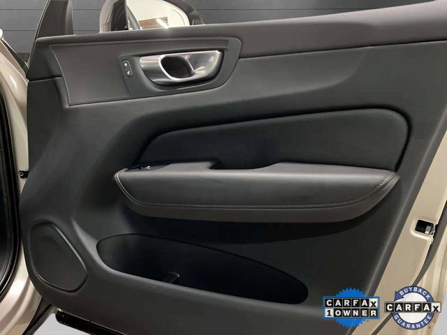 Used 2025 Volvo XC60 B5 Core image 91