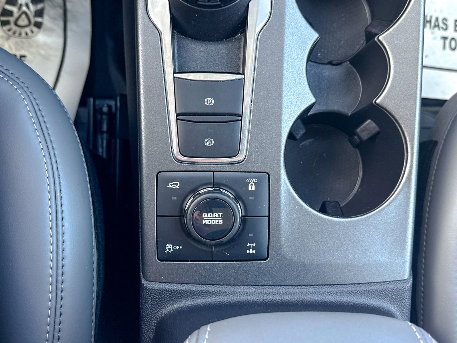 Used 2025 Ford Bronco Sport Badlands image 40