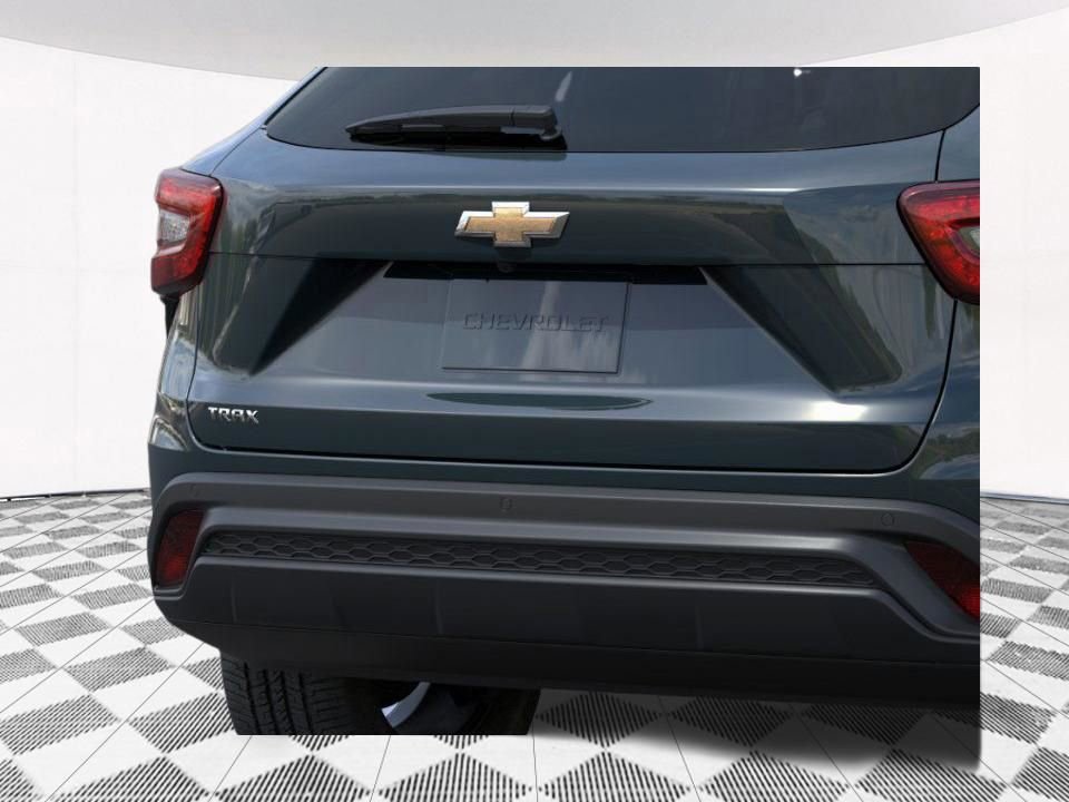 New 2026 Chevrolet Trax LS w/ LS Convenience Package FWD image 21