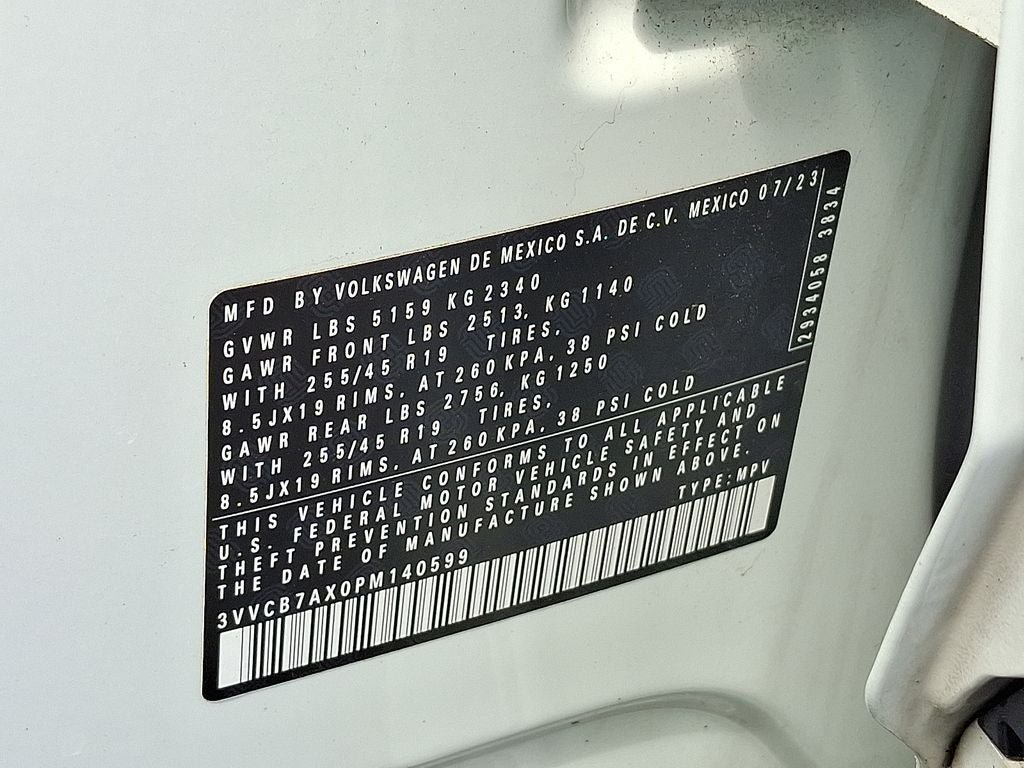 Certified 2023 Volkswagen Tiguan SE R-Line FWD image 28
