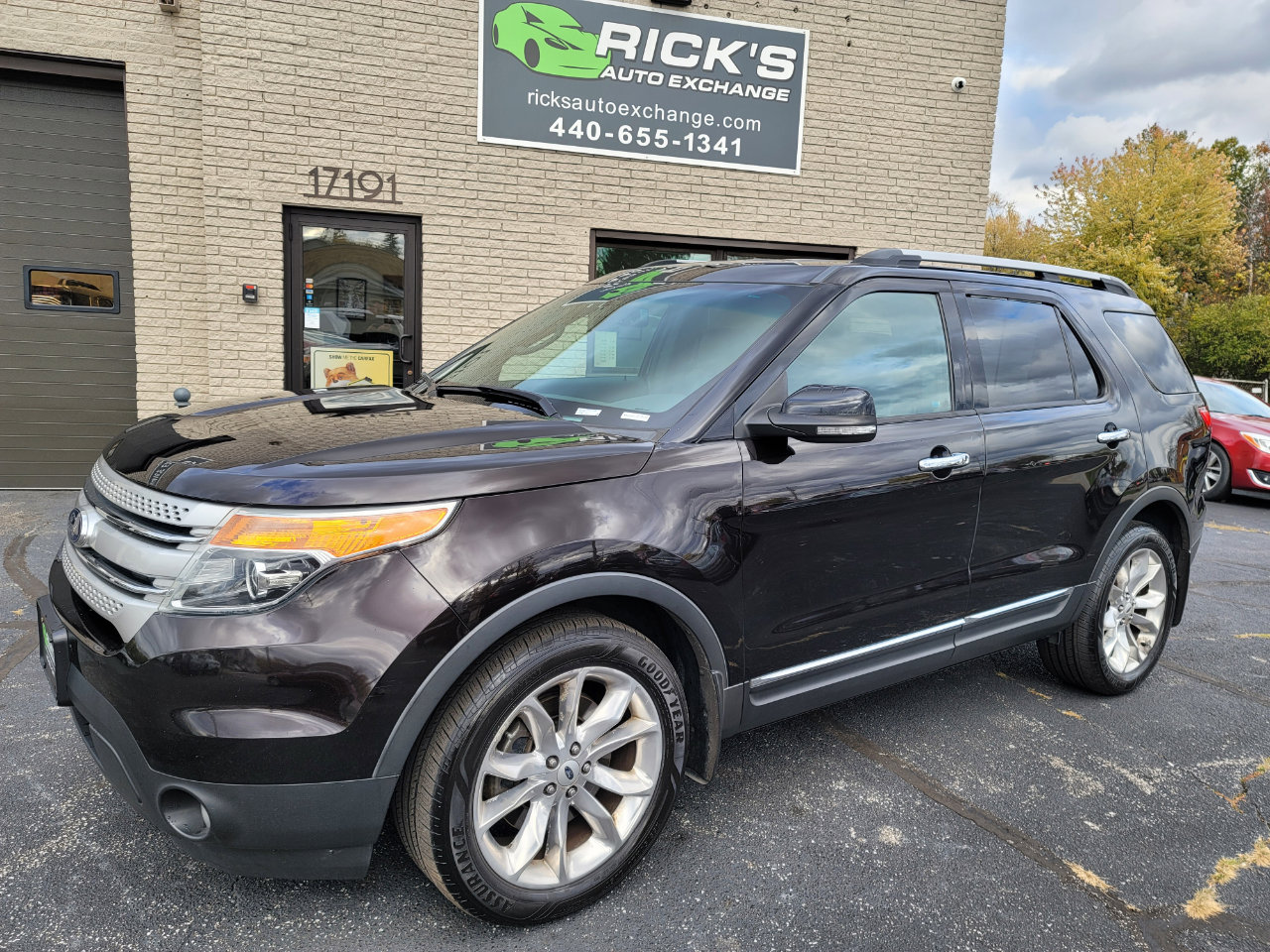 Used 2013 Ford Explorer XLT image 1