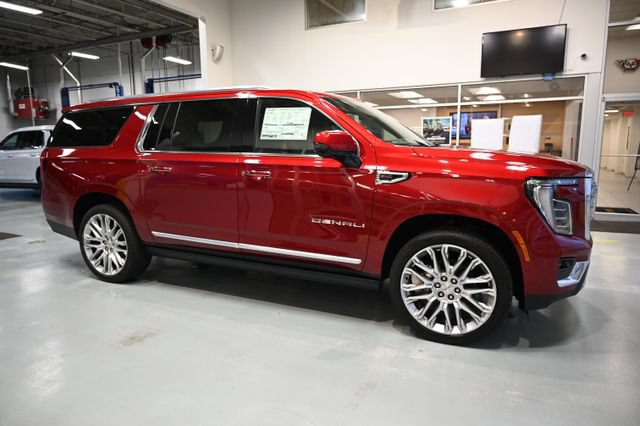 New 2026 GMC Yukon XL Denali w/ Sun & Power Step Package AWD/4WD image 4