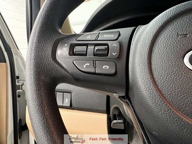 Used 2020 Kia Sedona LX image 49