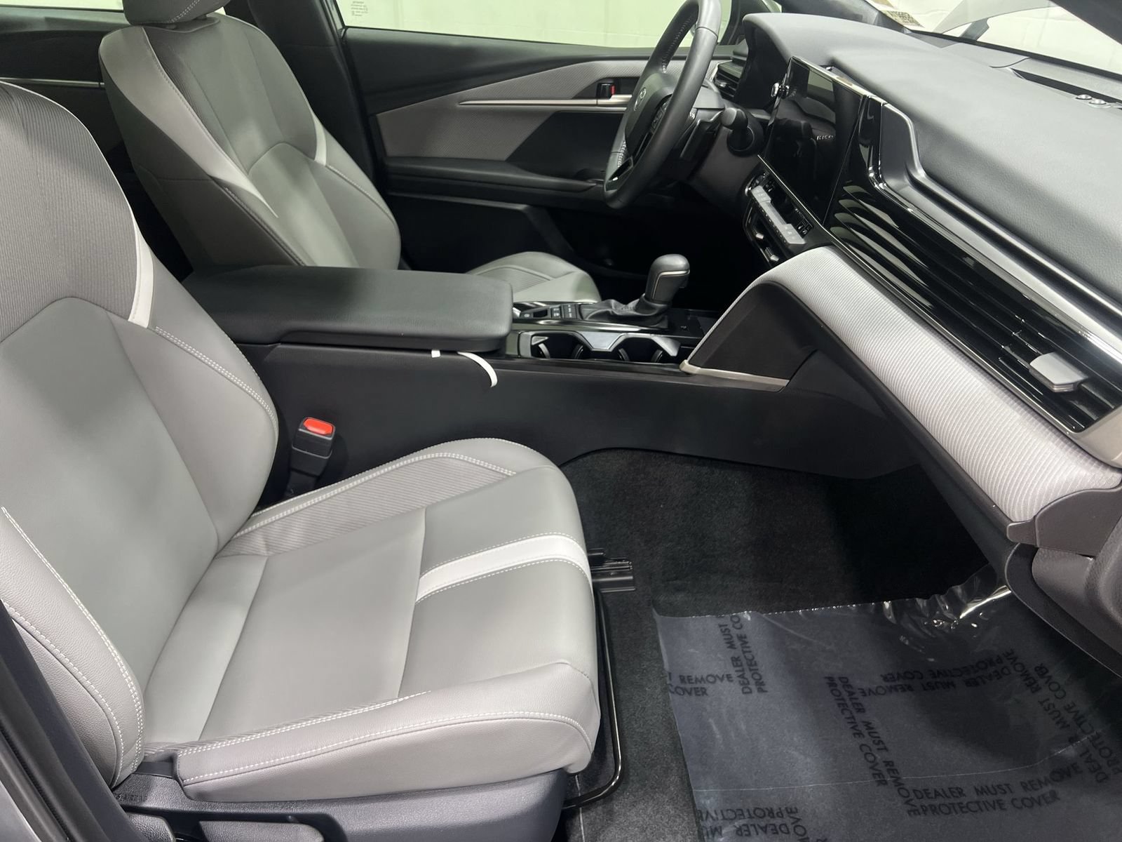 Used 2025 Toyota Camry SE w/ Multimedia Upgrade Package AWD/4WD image 24