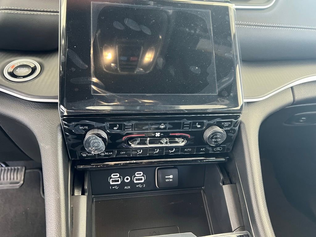 New 2025 Jeep Grand Cherokee L Laredo w/ Luxury Tech Group I image 12