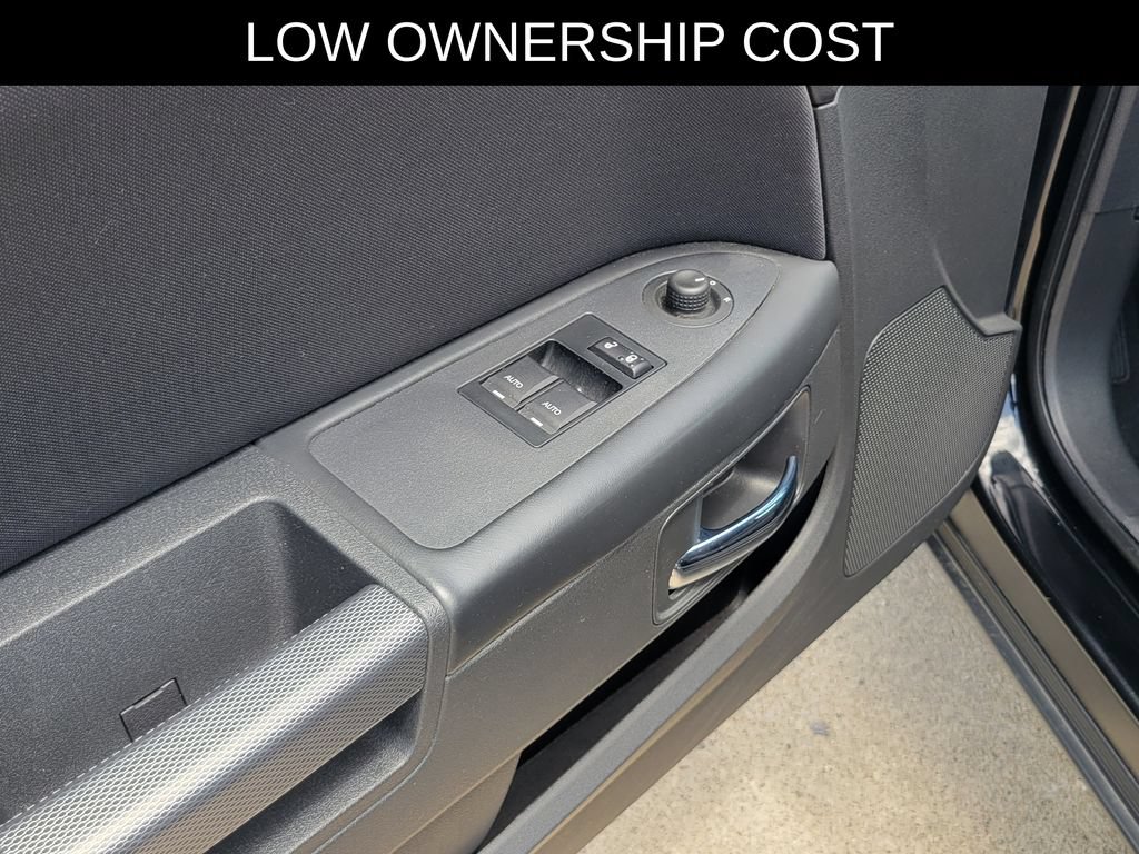 Used 2014 Dodge Challenger R/T RWD image 16