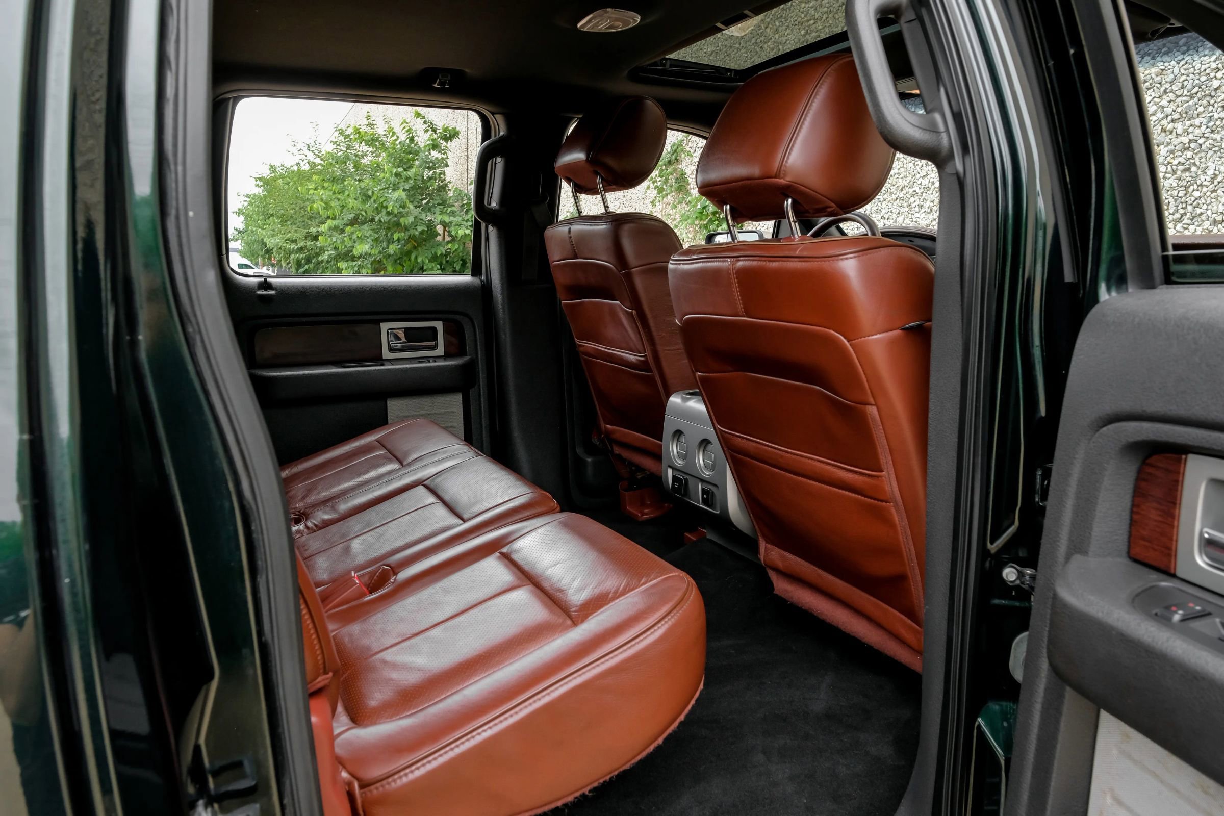 Used 2014 Ford F150 King Ranch w/ King Ranch Luxury Package AWD/4WD image 33