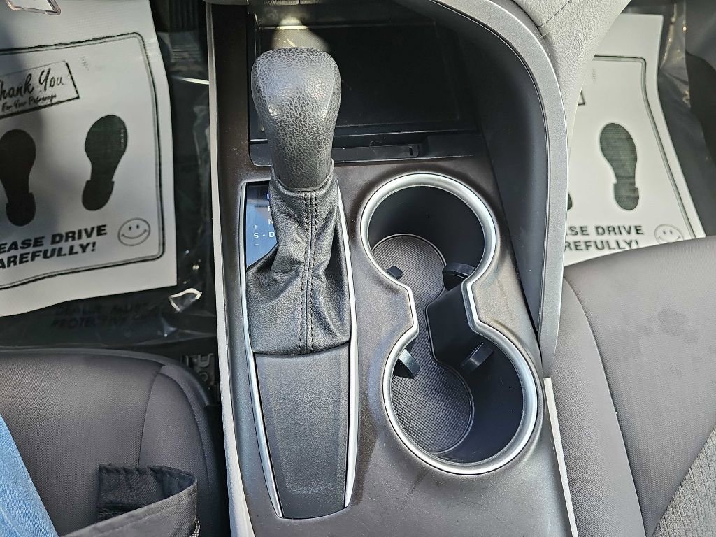 Used 2021 Toyota Camry LE image 40