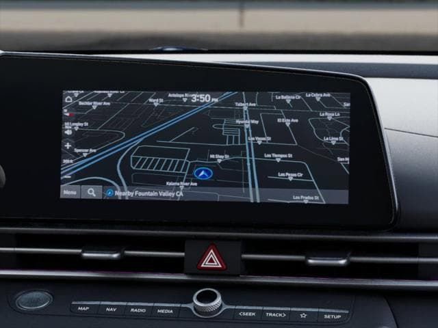 New 2025 Hyundai Elantra SEL image 13