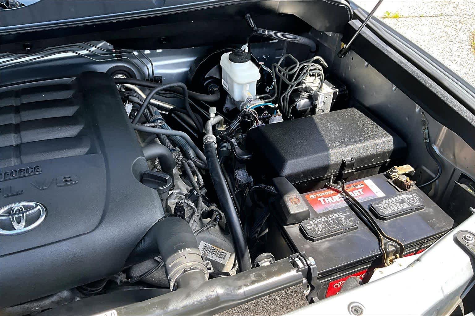 Used 2015 Toyota Tundra SR5 w/ SR5 Upgrade Package RWD image 32