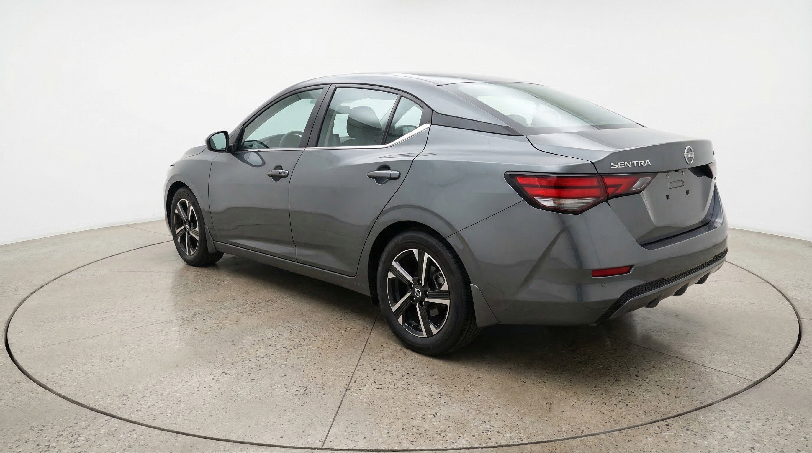 Used 2025 Nissan Sentra SV image 6