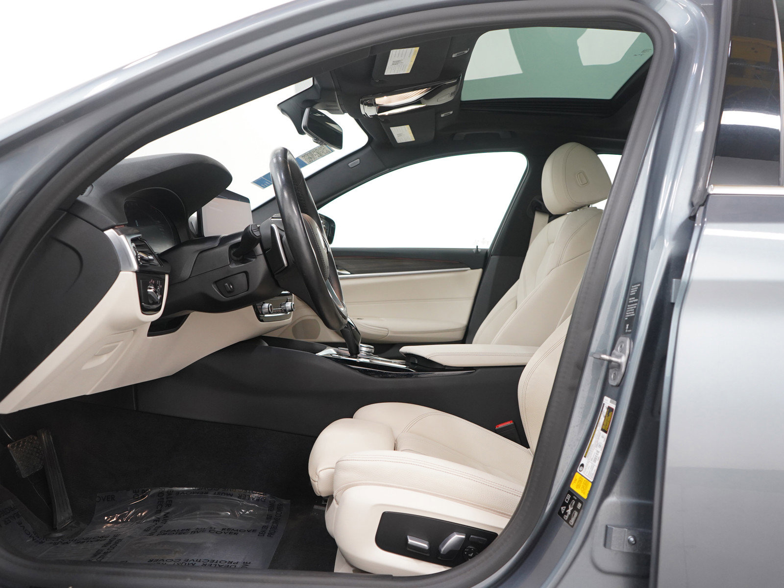 Used 2021 BMW 530i xDrive w/ Convenience Package image 20