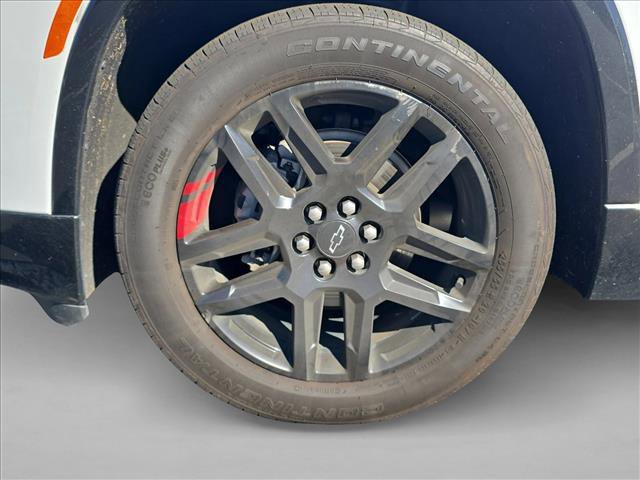 Used 2023 Chevrolet Traverse Premier w/ Redline Edition image 23