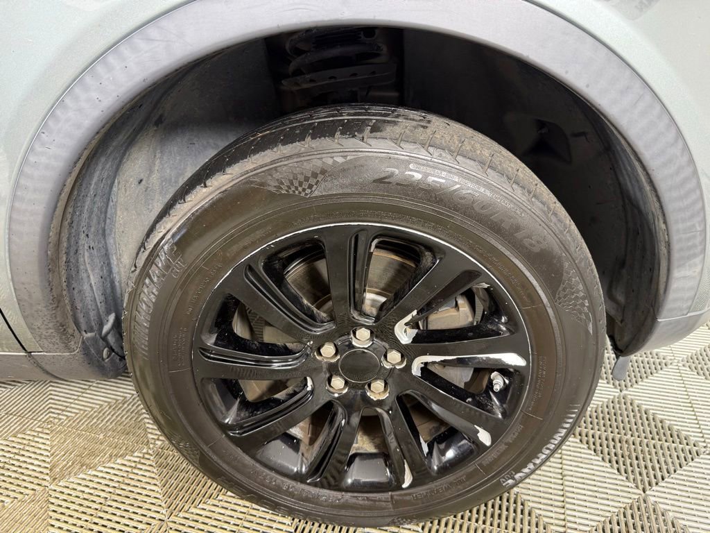 Used 2017 Land Rover Discovery Sport SE AWD/4WD image 18