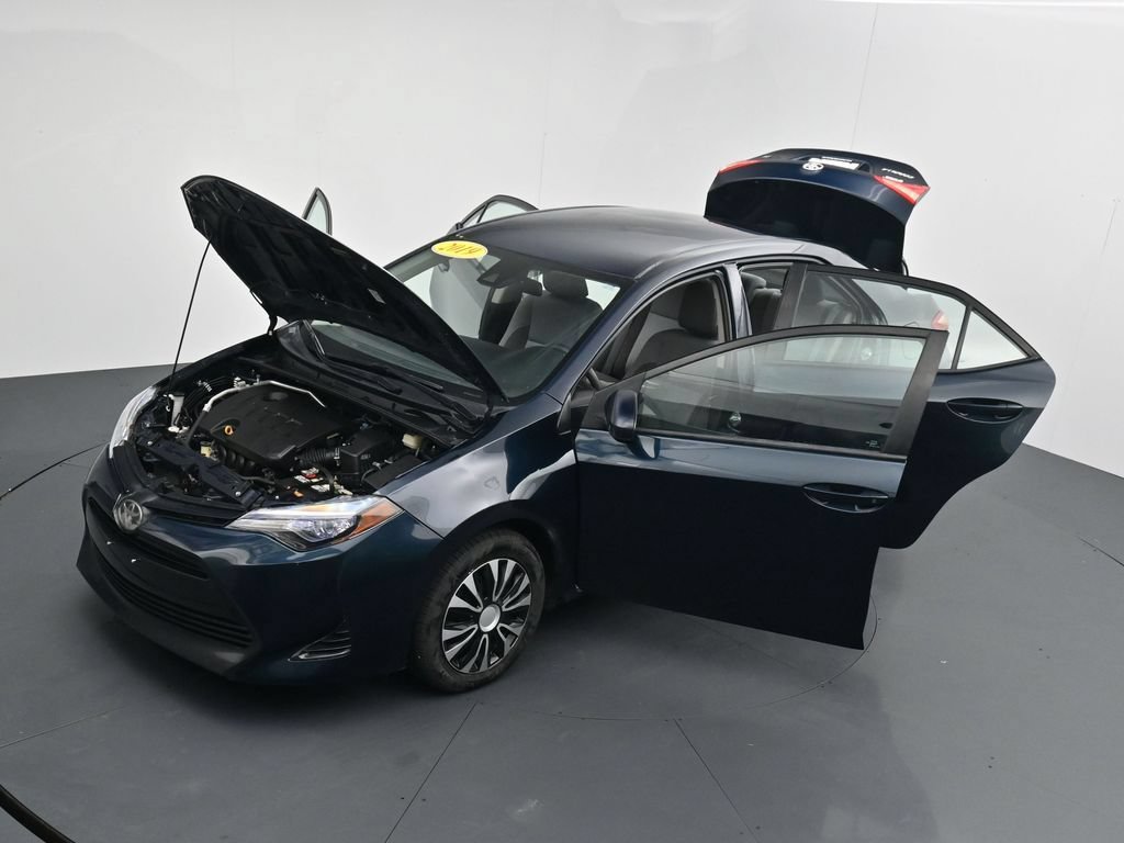 Used 2019 Toyota Corolla LE FWD image 43