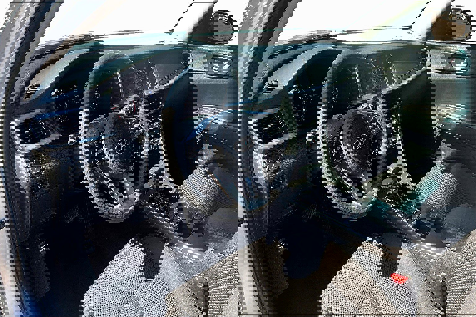 Used 2020 Kia Optima LX image 12