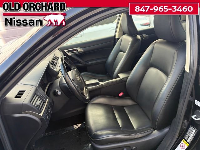 Used 2015 Lexus CT 200h w/ Seat Comfort Package FWD image 13