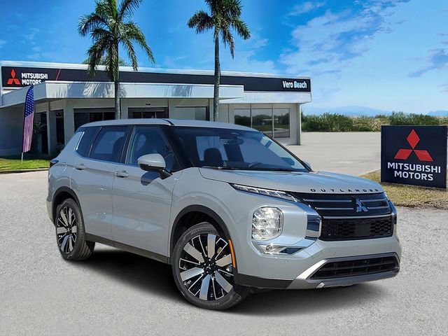 New 2026 Mitsubishi Outlander SE image 1