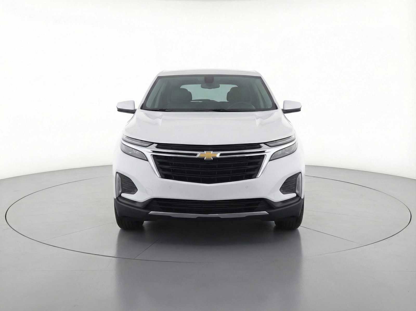 Used 2024 Chevrolet Equinox LT image 2