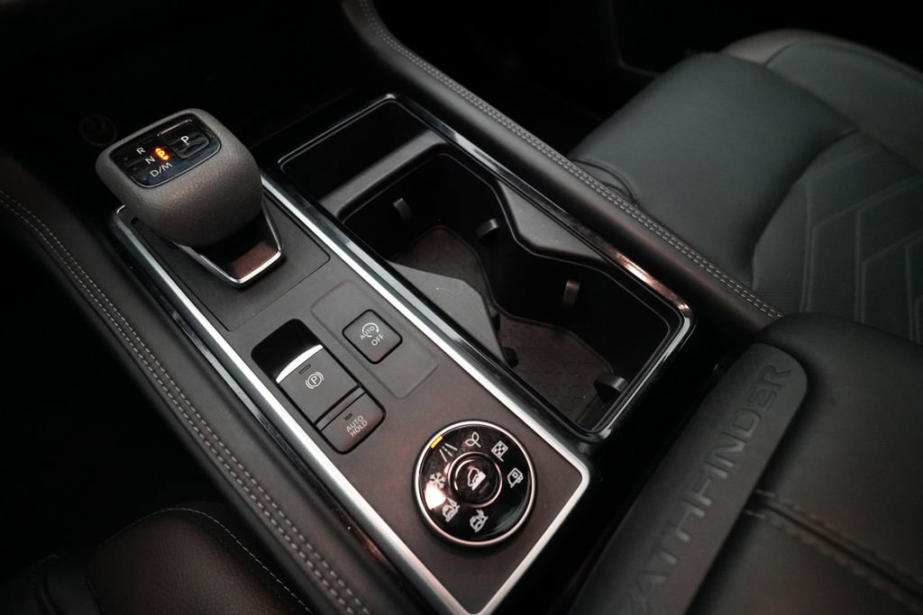 Certified 2023 Nissan Pathfinder Platinum AWD/4WD image 17