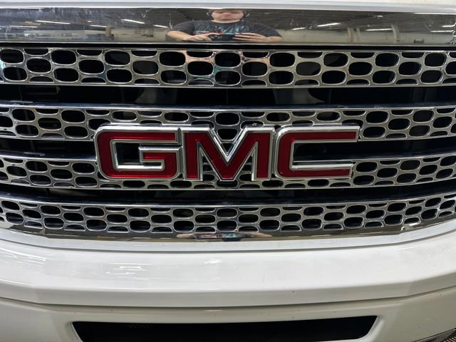 Used 2014 GMC Sierra 2500 Denali w/ LPO, On The Job Package image 9