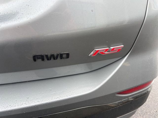 Used 2023 Chevrolet Equinox RS w/ LPO, Cargo Package AWD/4WD image 11