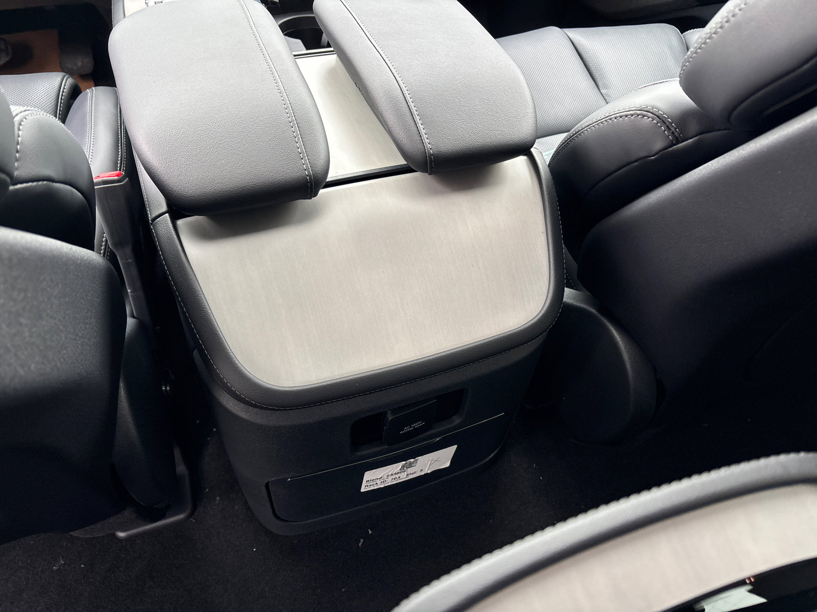 New 2026 Lincoln Navigator L Reserve image 32