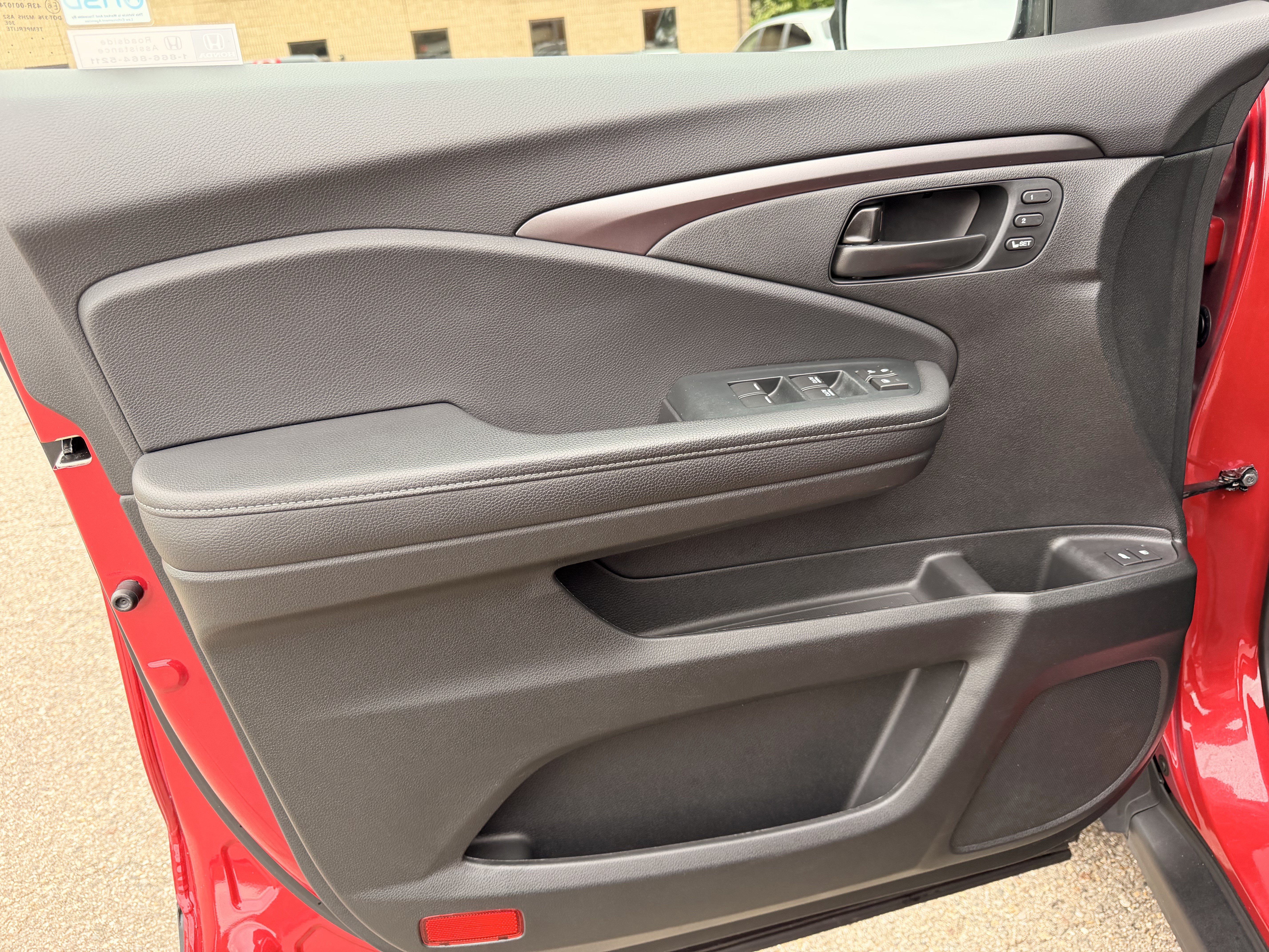 Used 2023 Honda Passport EX-L image 12