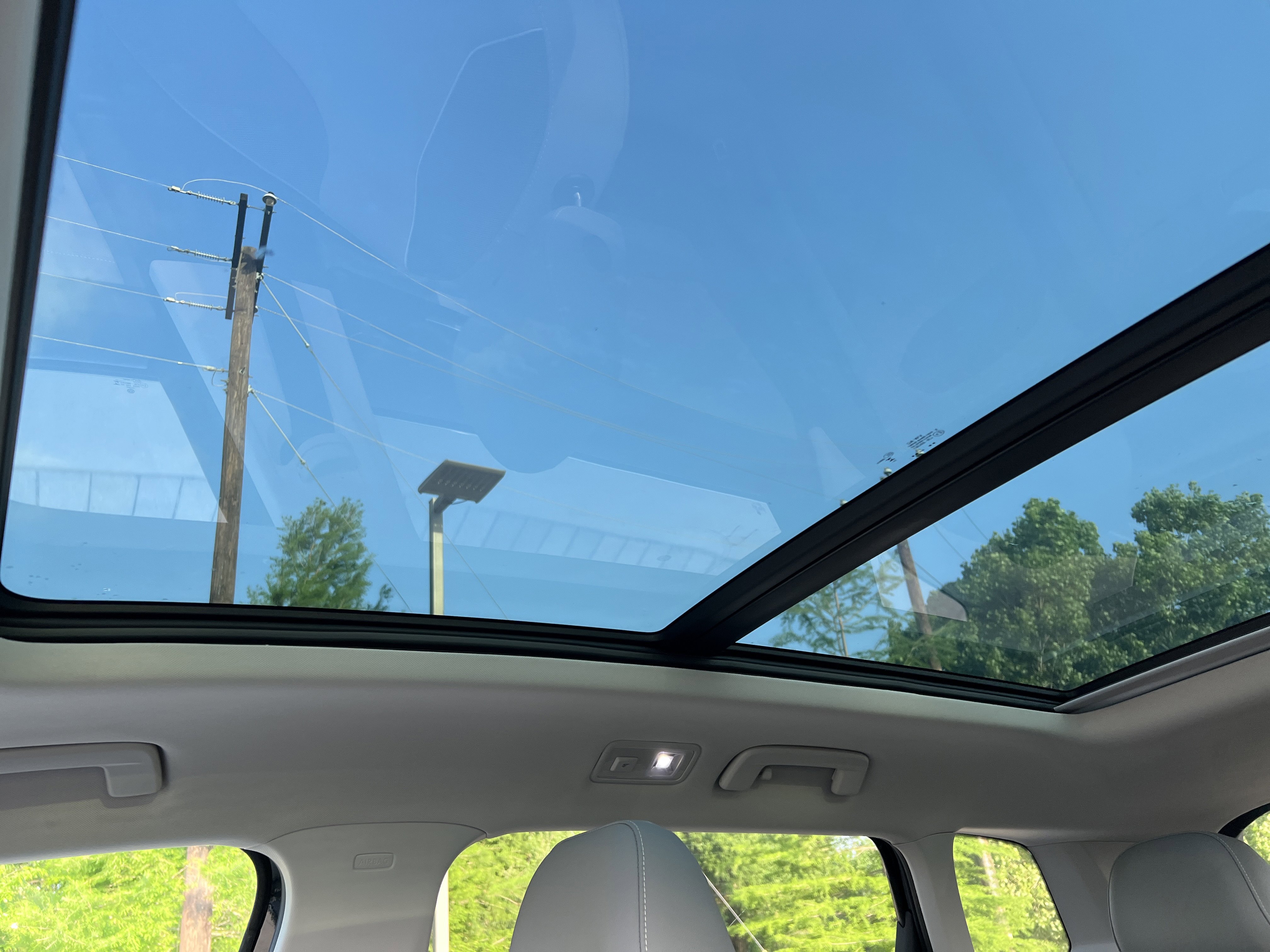 Certified 2024 Volkswagen Taos SE w/ Panoramic Sunroof Package FWD image 25