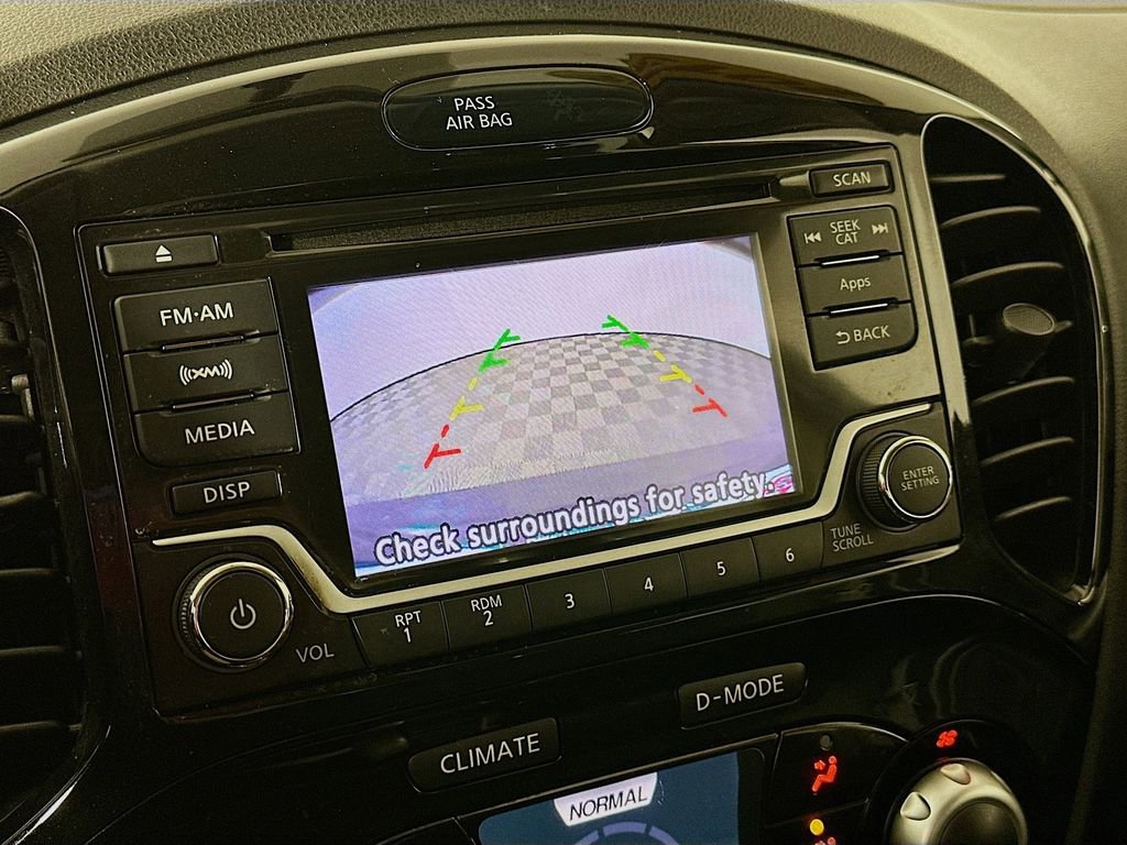 Used 2015 Nissan Juke SV image 18