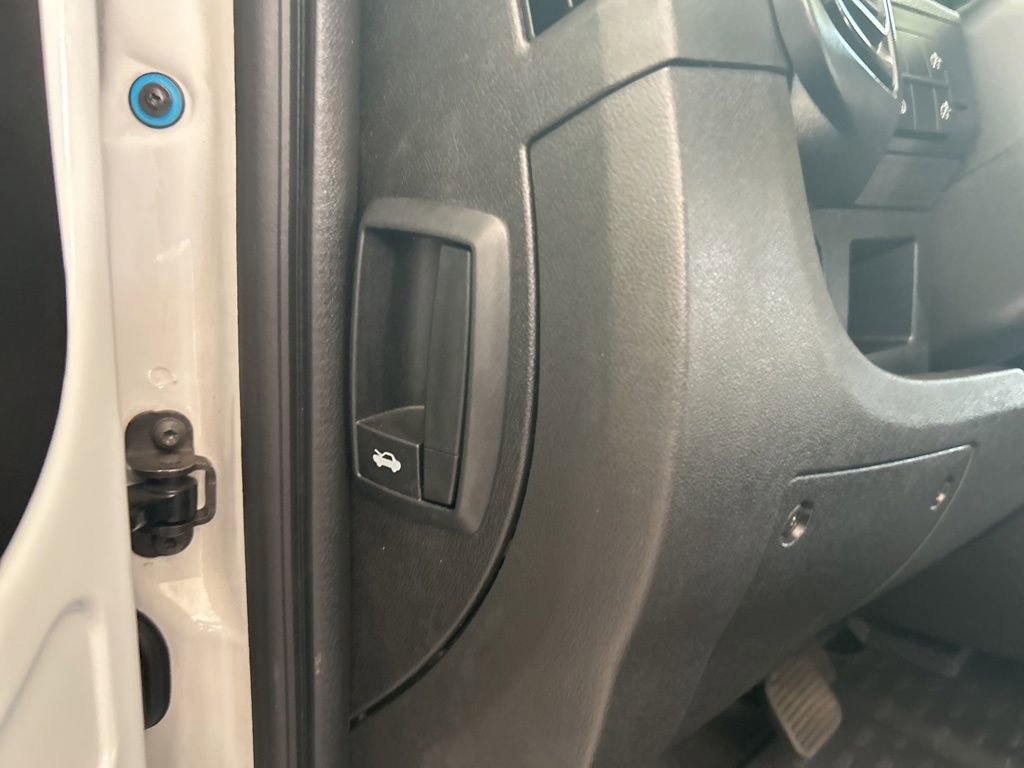 Used 2025 RAM ProMaster 2500 w/ Convenience Group FWD image 32