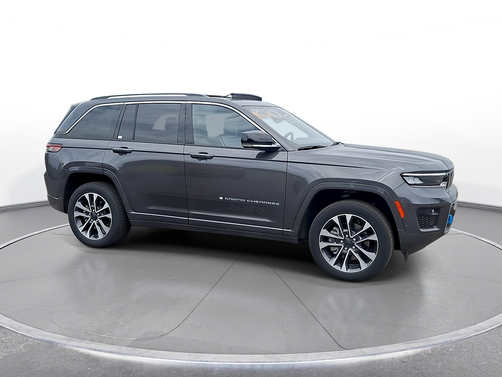 New 2024 Jeep Grand Cherokee Overland w/ Luxury Tech Group IV AWD/4WD image 9