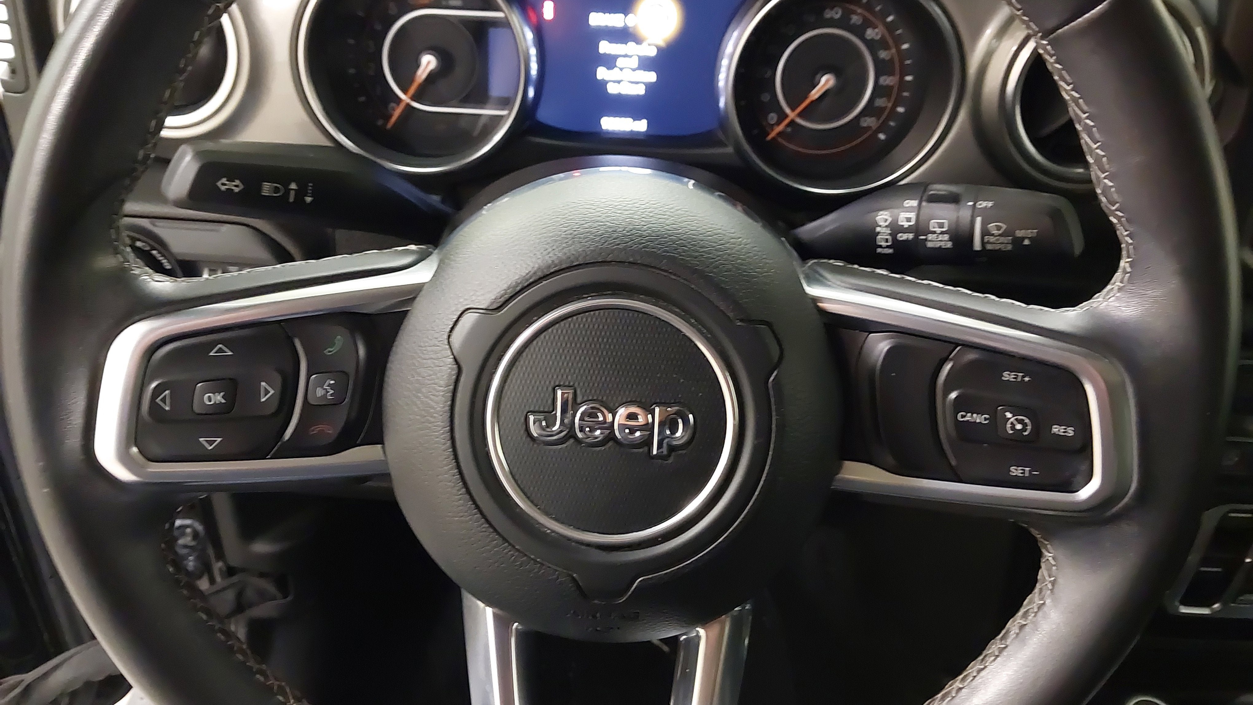 Used 2019 Jeep Wrangler Unlimited Sahara w/ Safety Group AWD/4WD image 35