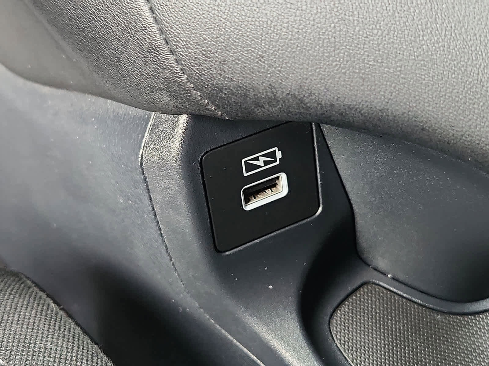 Certified 2023 Honda HR-V LX image 27