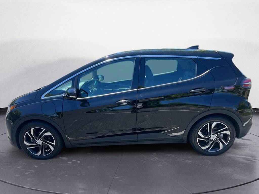 Used 2023 Chevrolet Bolt LT w/ Infotainment Package FWD image 8
