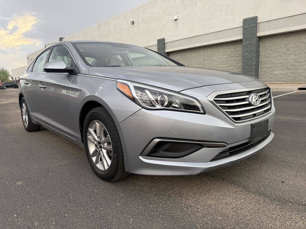 Used 2016 Hyundai Sonata SE w/ Cargo Package
