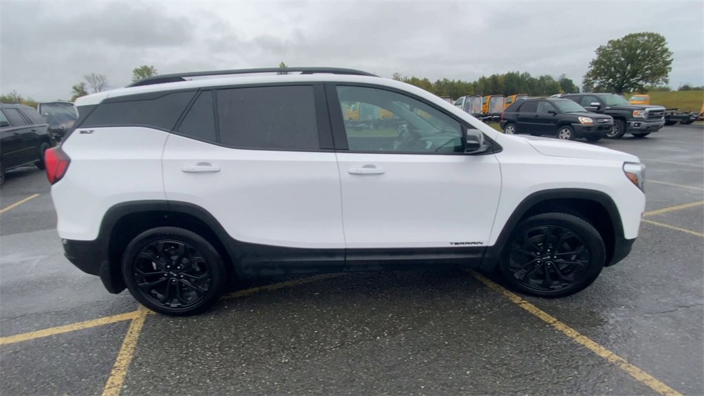 Certified 2021 GMC Terrain SLT w/ Elevation Edition image 4