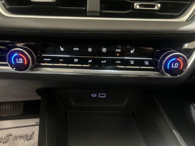 Certified 2025 Chevrolet Equinox LT w/ Convenience Package II FWD image 17
