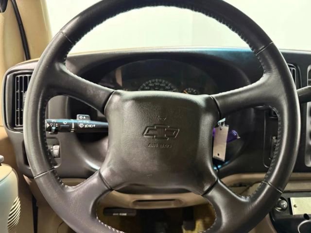 Used 2002 Chevrolet Express 1500 w/ LS Preferred Equipment Group RWD image 11