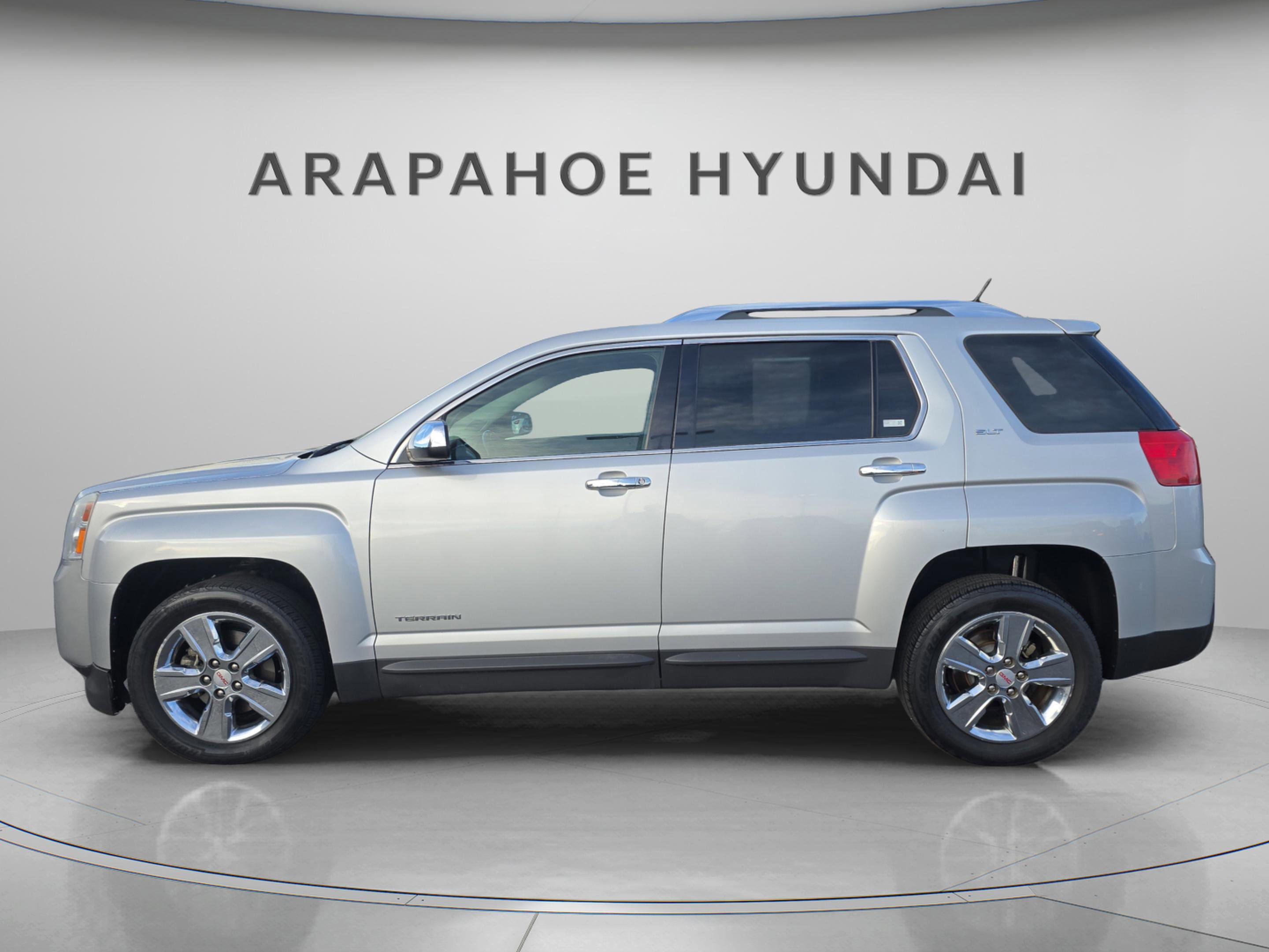 Used 2015 GMC Terrain SLT image 2