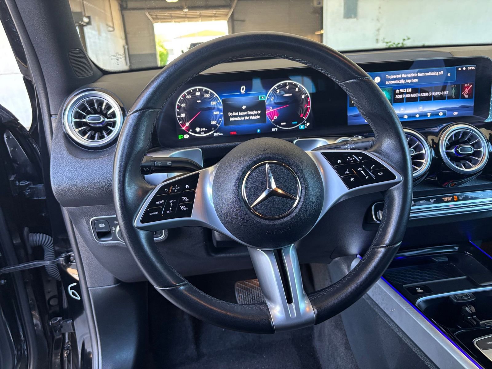 Used 2025 Mercedes-Benz GLB 250 image 28